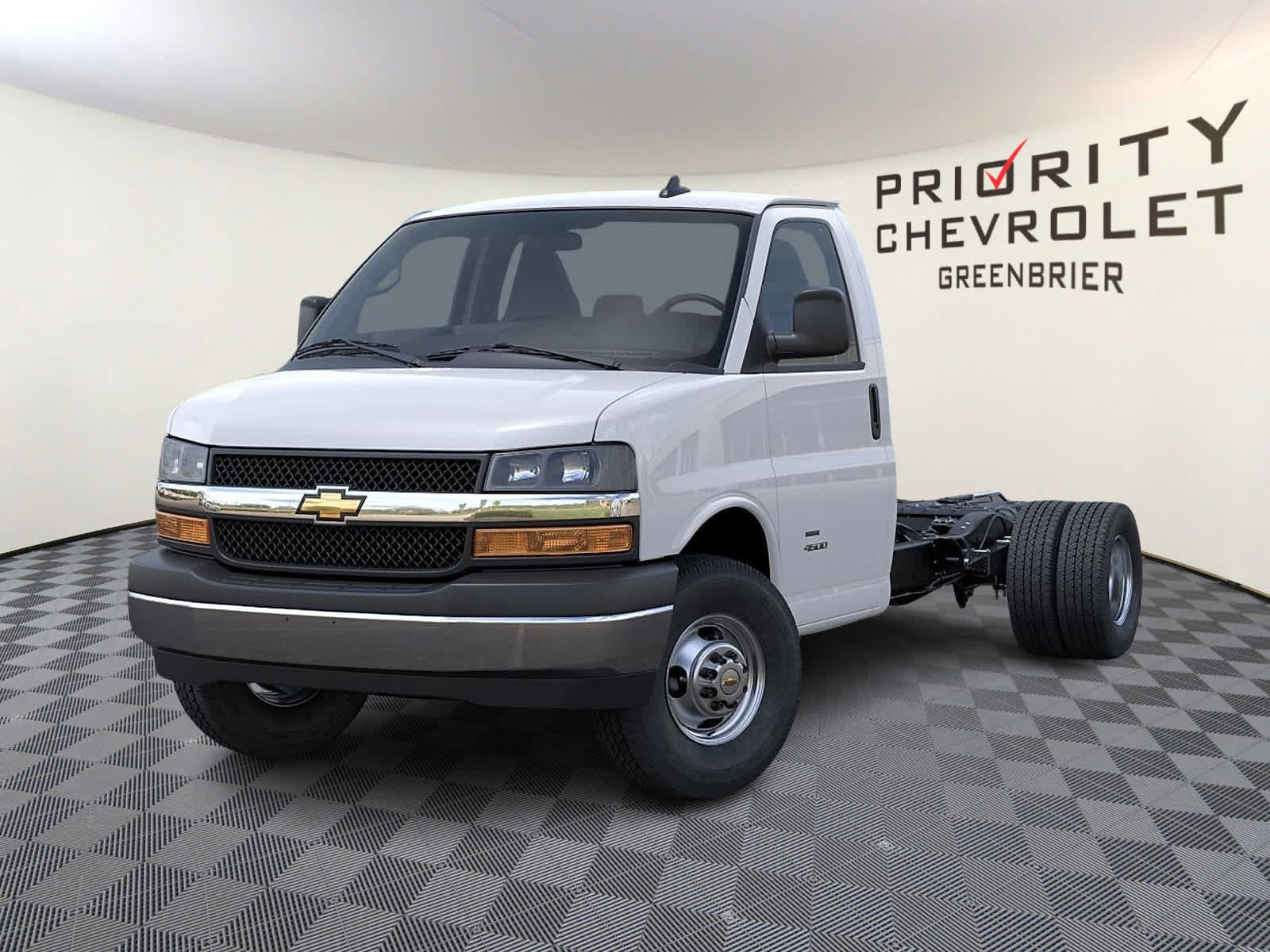 New 2025 Chevrolet Express 4500 w/ Power Convenience Package RWD image 6