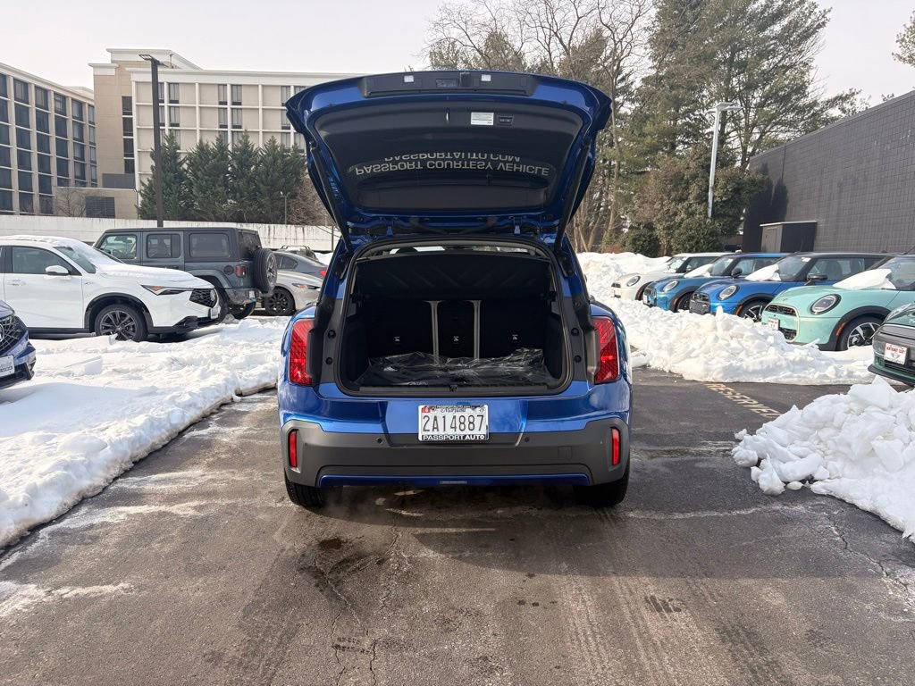 Used 2025 MINI Cooper Countryman S w/ Comfort Package Max image 11