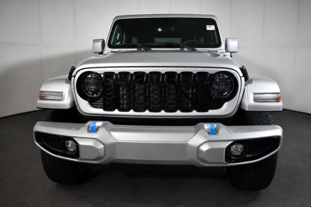 Used 2024 Jeep Wrangler High Altitude AWD/4WD image 2