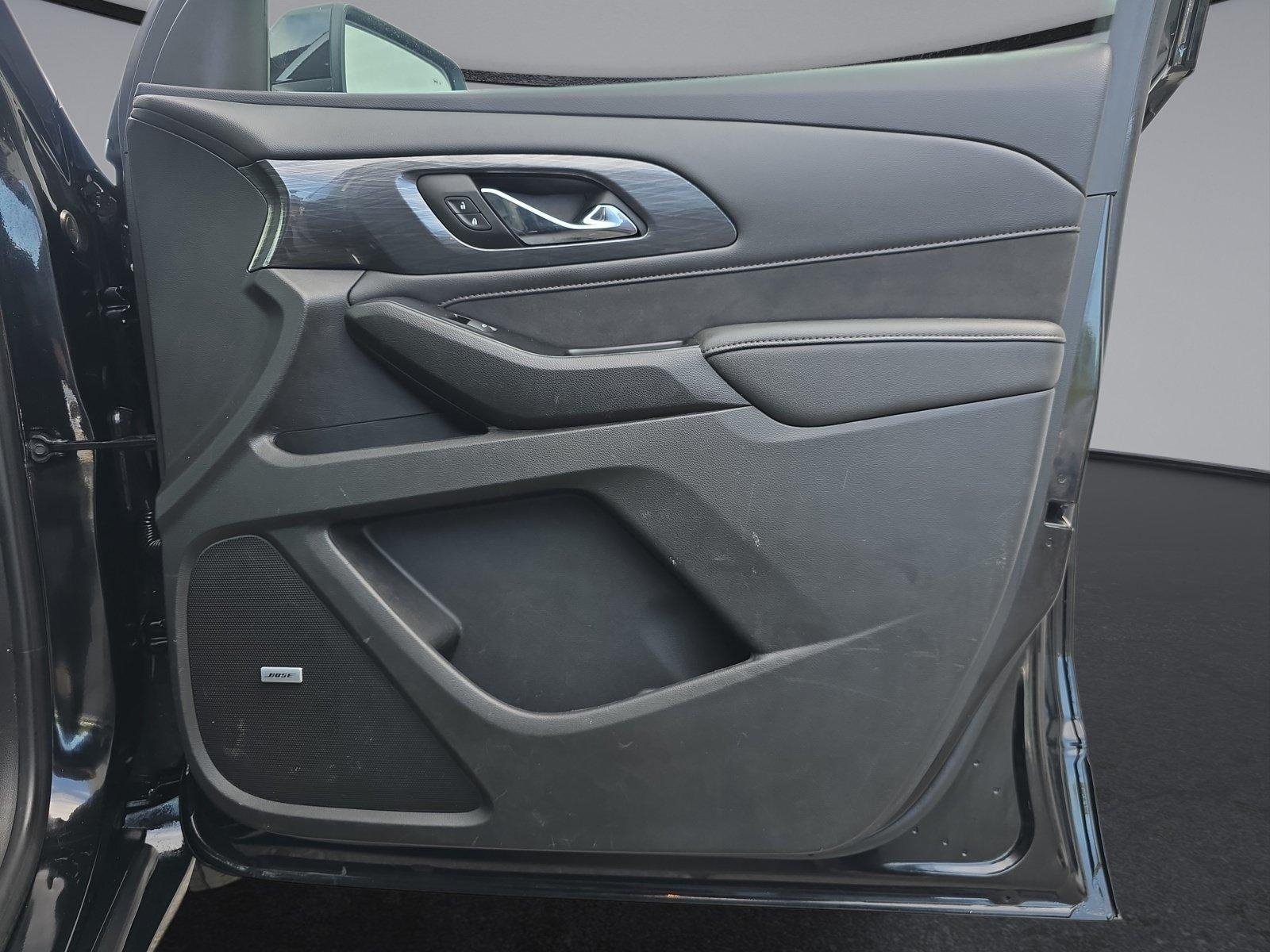 Used 2023 Chevrolet Traverse High Country AWD/4WD image 36