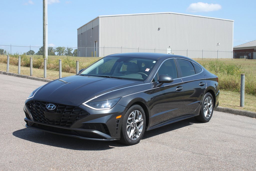 Used 2021 Hyundai Sonata SEL image 2