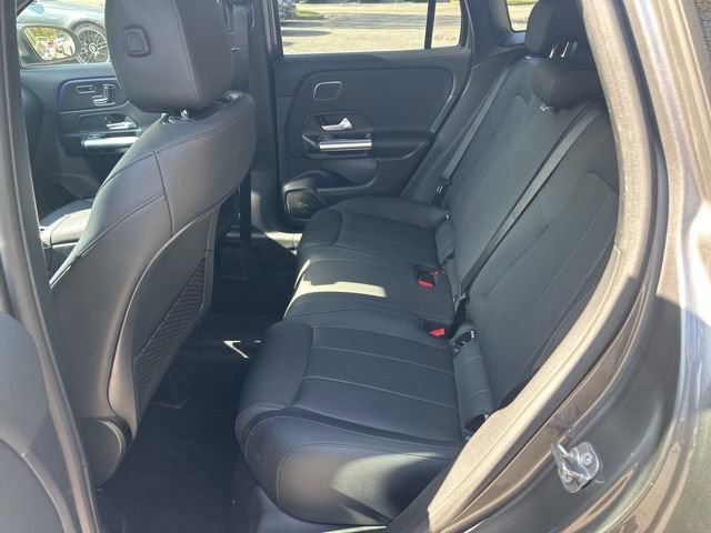 Used 2025 Mercedes-Benz GLA 250 4MATIC w/ Winter Package image 9