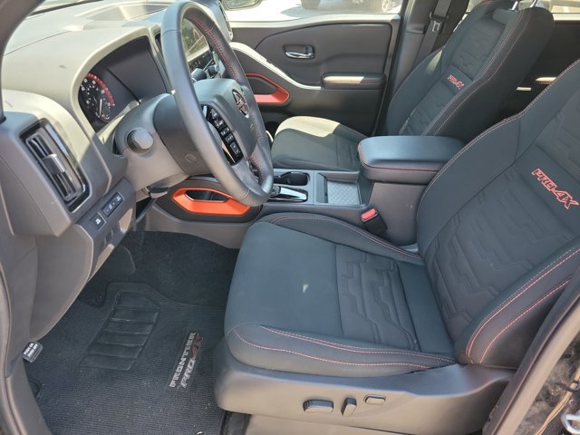 Used 2025 Nissan Frontier PRO-4X AWD/4WD image 5