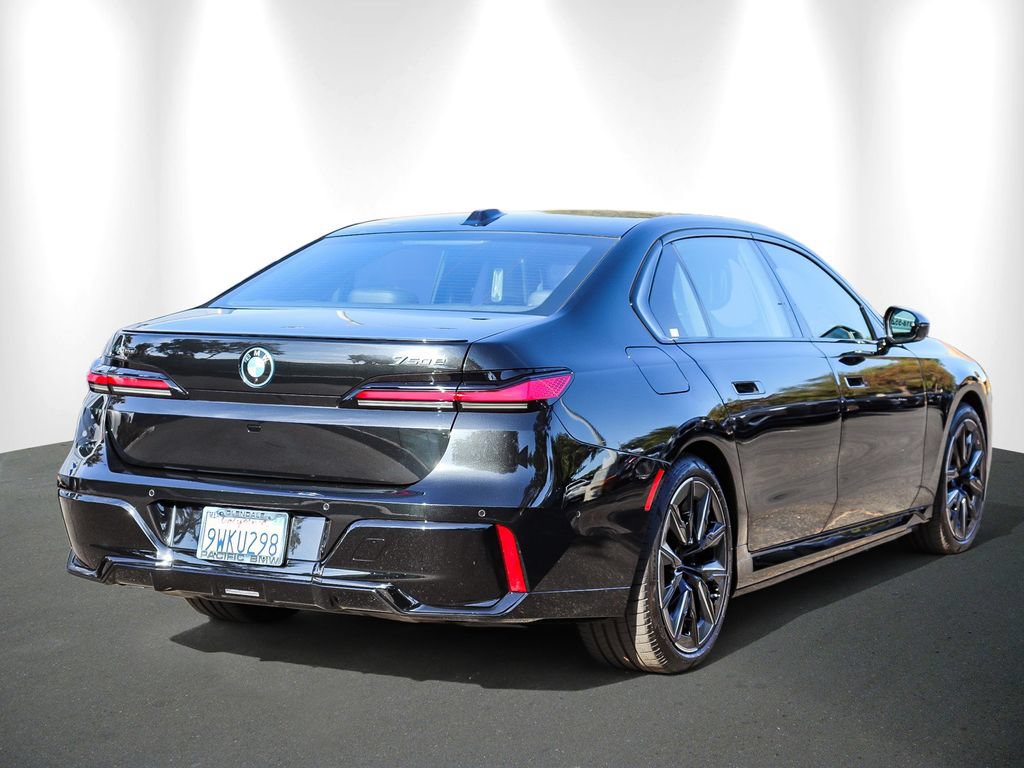 Used 2026 BMW 750e xDrive w/ Premium Package AWD/4WD image 6