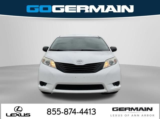 Used 2017 Toyota Sienna L image 11