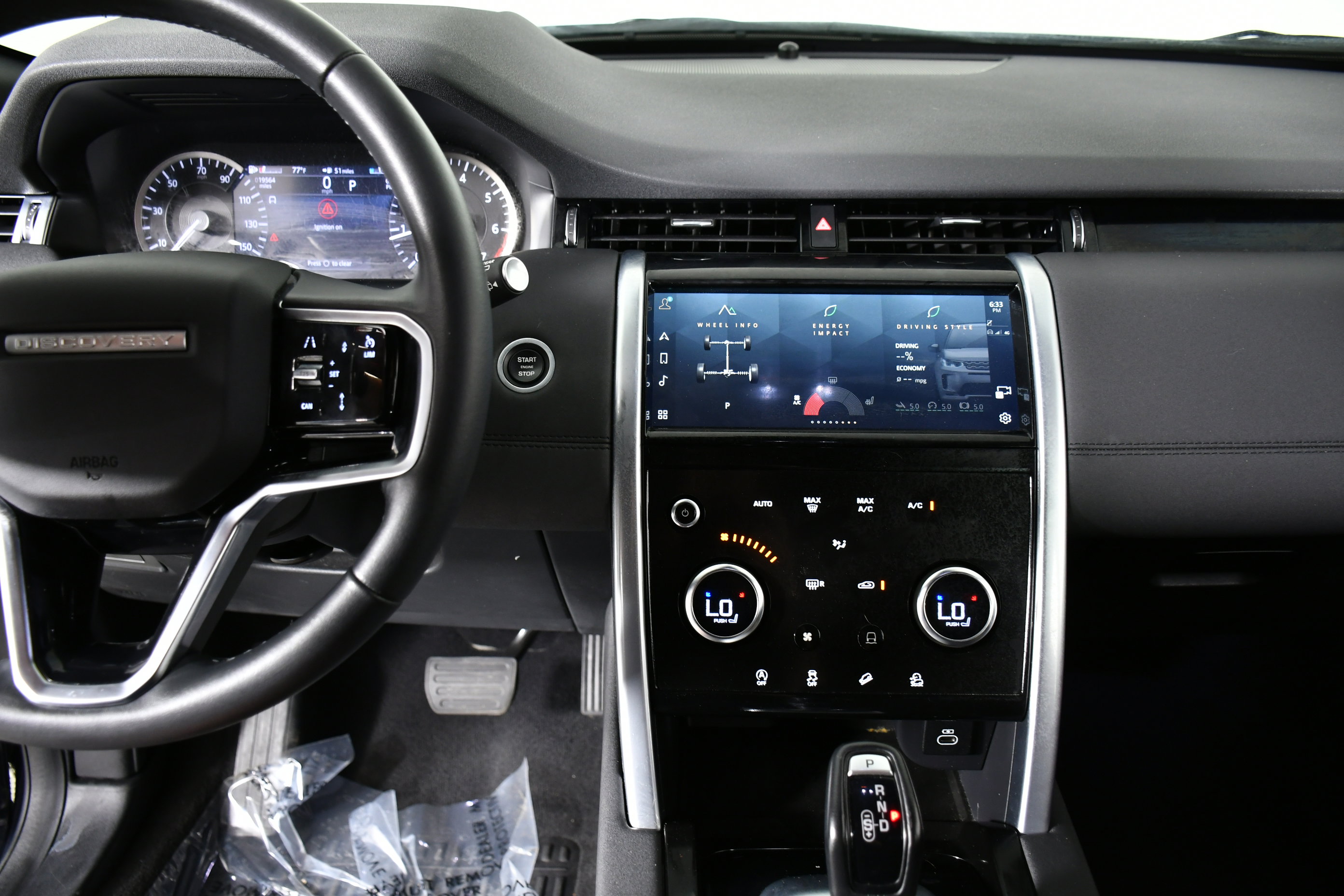 Used 2023 Land Rover Discovery Sport S image 15