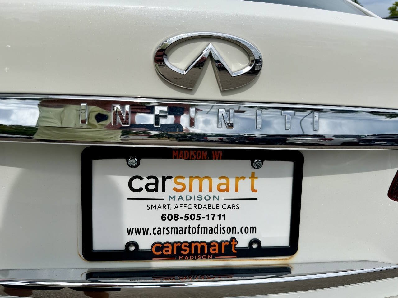 Used 2017 INFINITI Q70 L 3.7 w/ Deluxe Touring Package AWD/4WD image 13