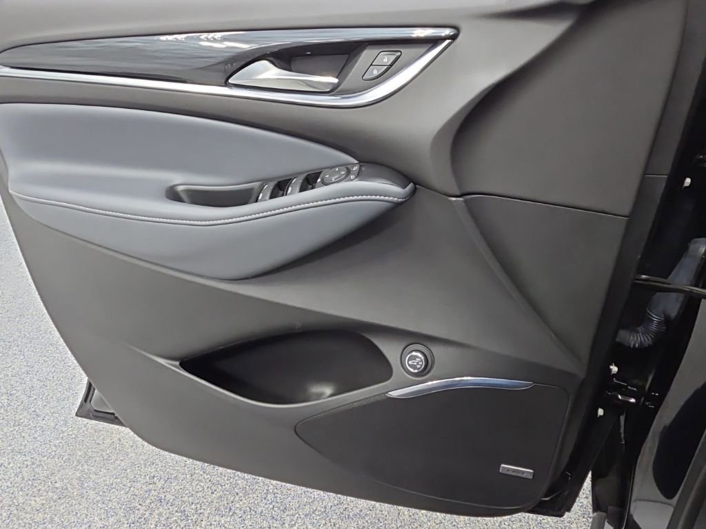 Used 2023 Buick Enclave Essence w/ Experience Buick Package image 33