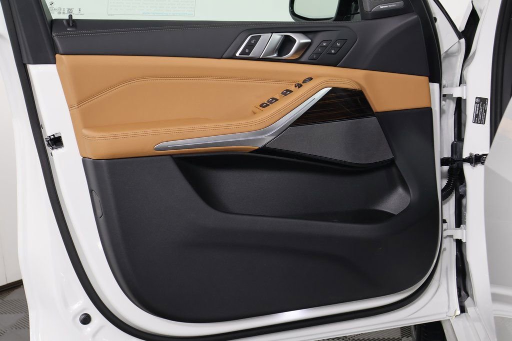 New 2026 BMW X5 sDrive40i w/ M Sport Package image 7