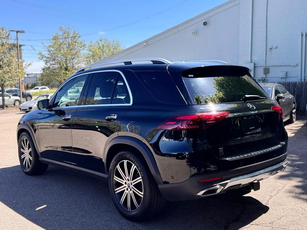 Used 2025 Mercedes-Benz GLE 450 4MATIC image 4