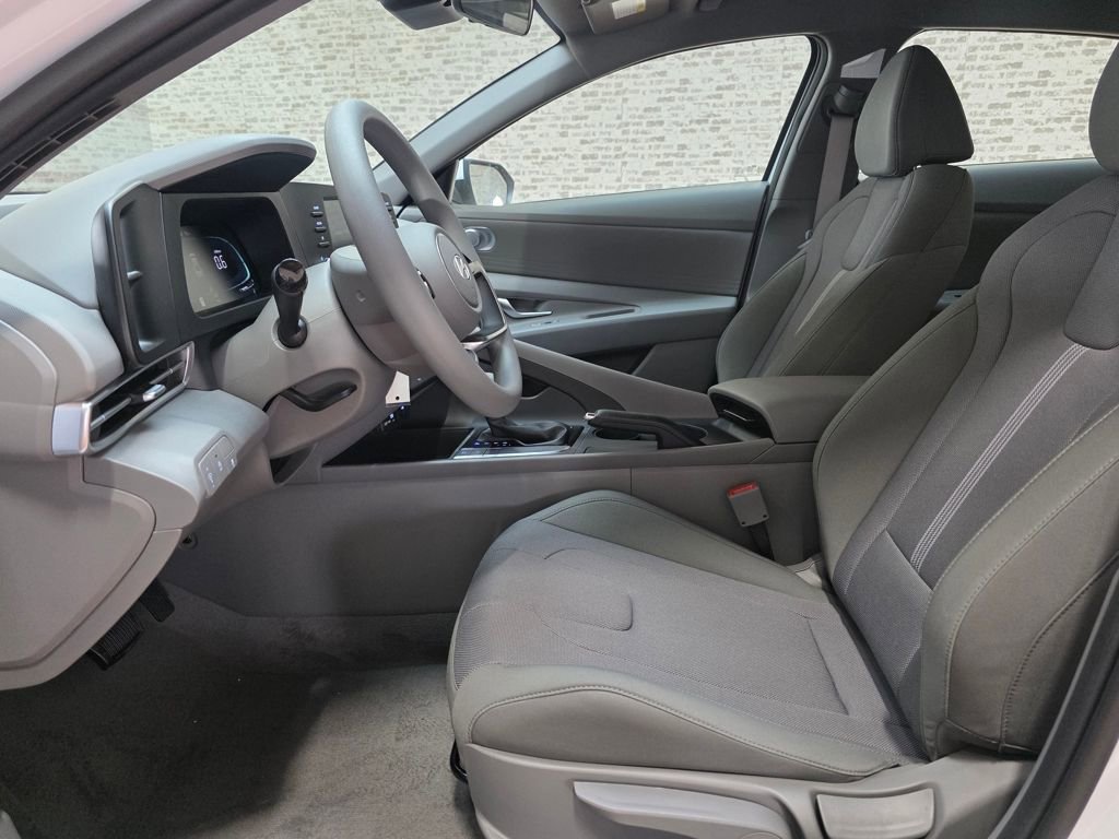 New 2026 Hyundai Elantra SE image 19