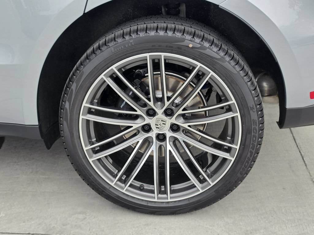 New 2026 Porsche Macan AWD/4WD image 28