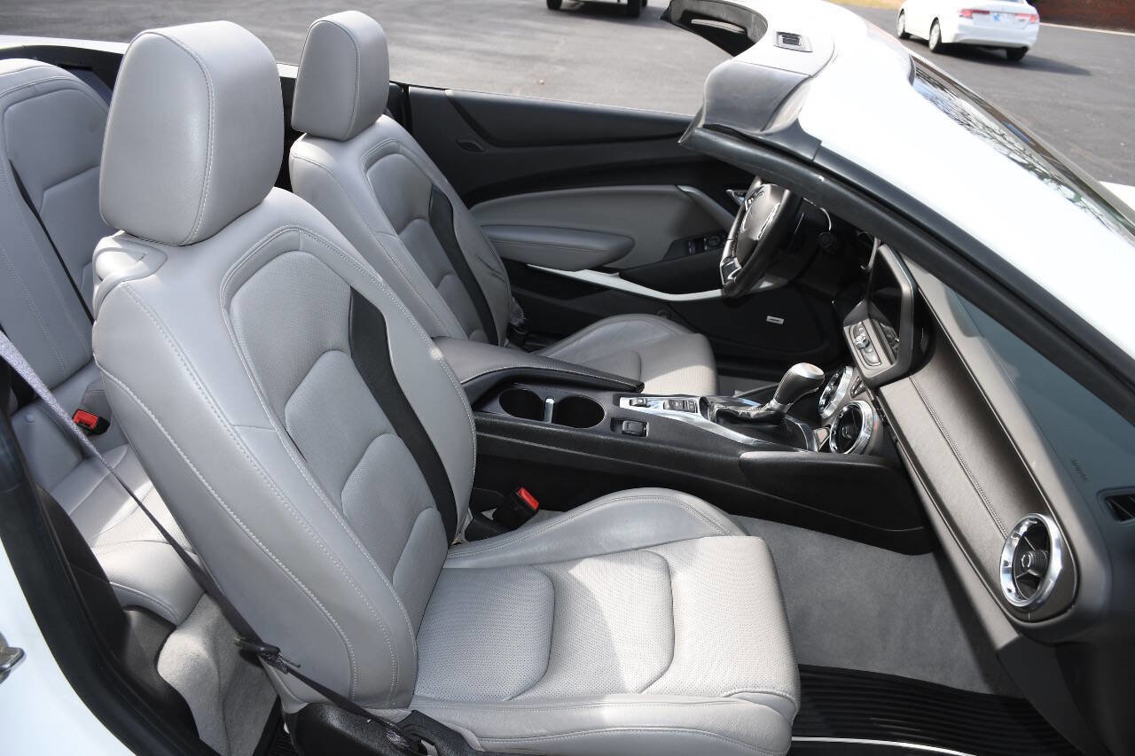 Used 2016 Chevrolet Camaro LT w/ RS Package image 30