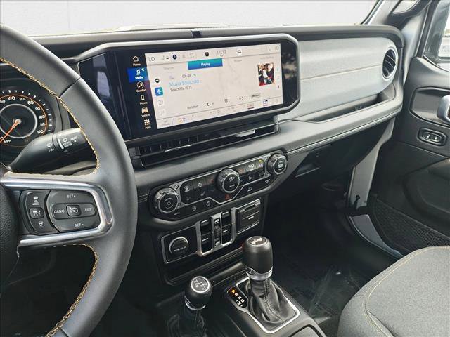 Used 2024 Jeep Wrangler Sahara image 15