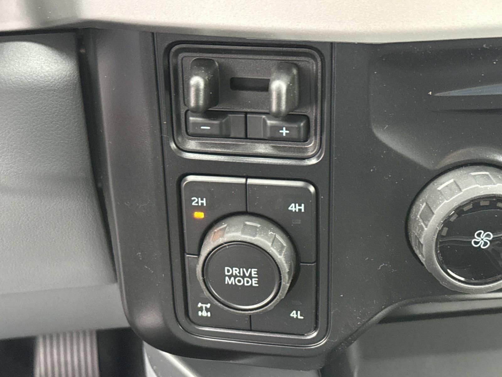 New 2026 Ford F350 4x4 Crew Cab Super Duty image 17