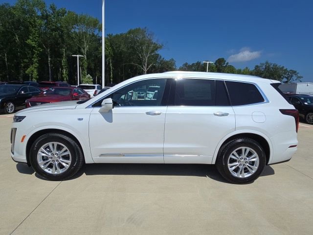 New 2025 Cadillac XT6 Luxury image 2