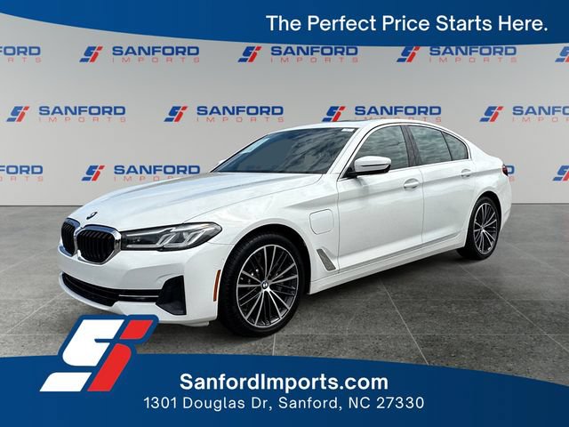 Used 2021 BMW 530e w/ Parking Assistance Package RWD image 1