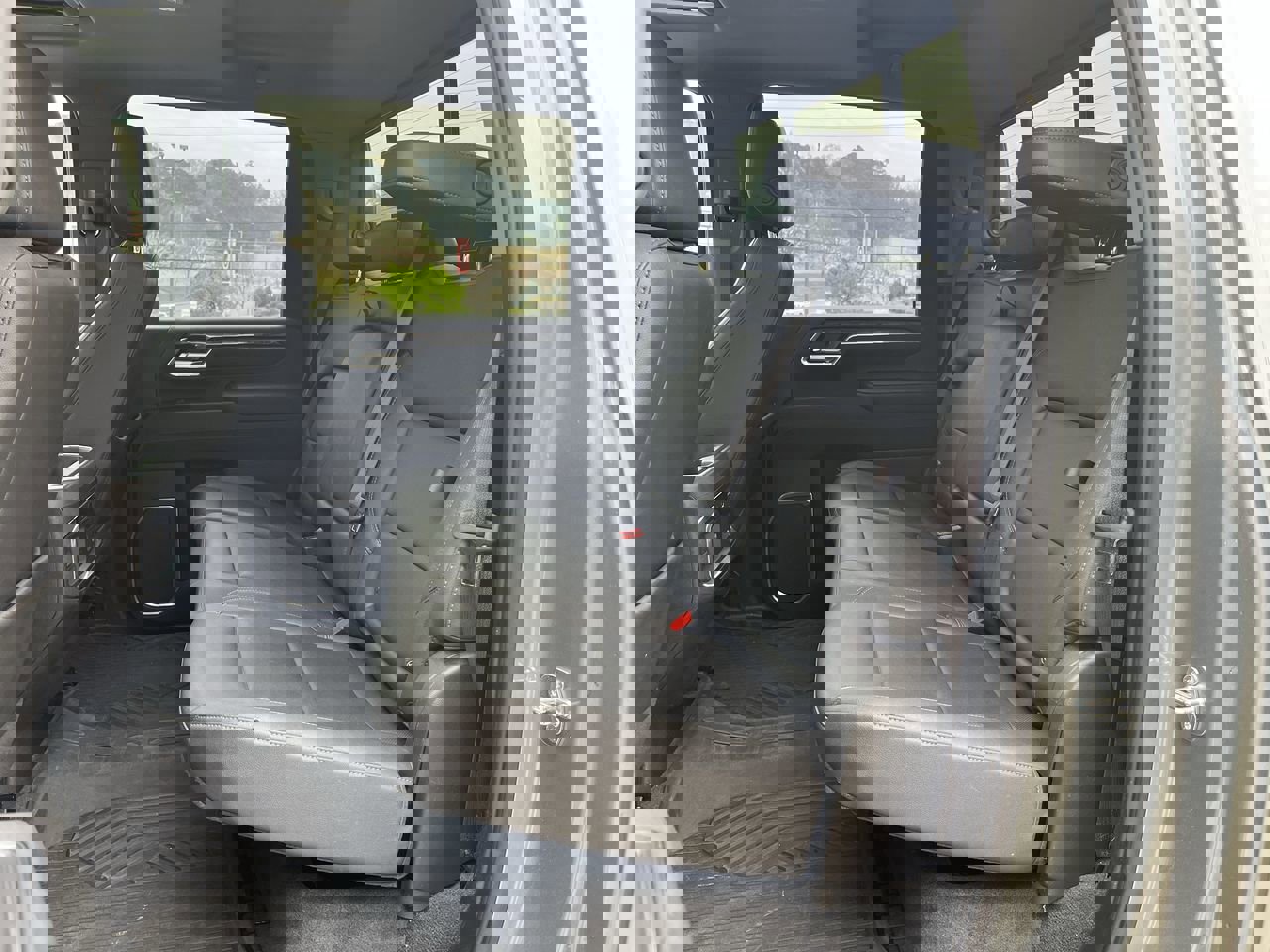 Used 2024 Chevrolet Silverado 2500 LTZ w/ LTZ Plus Package image 32