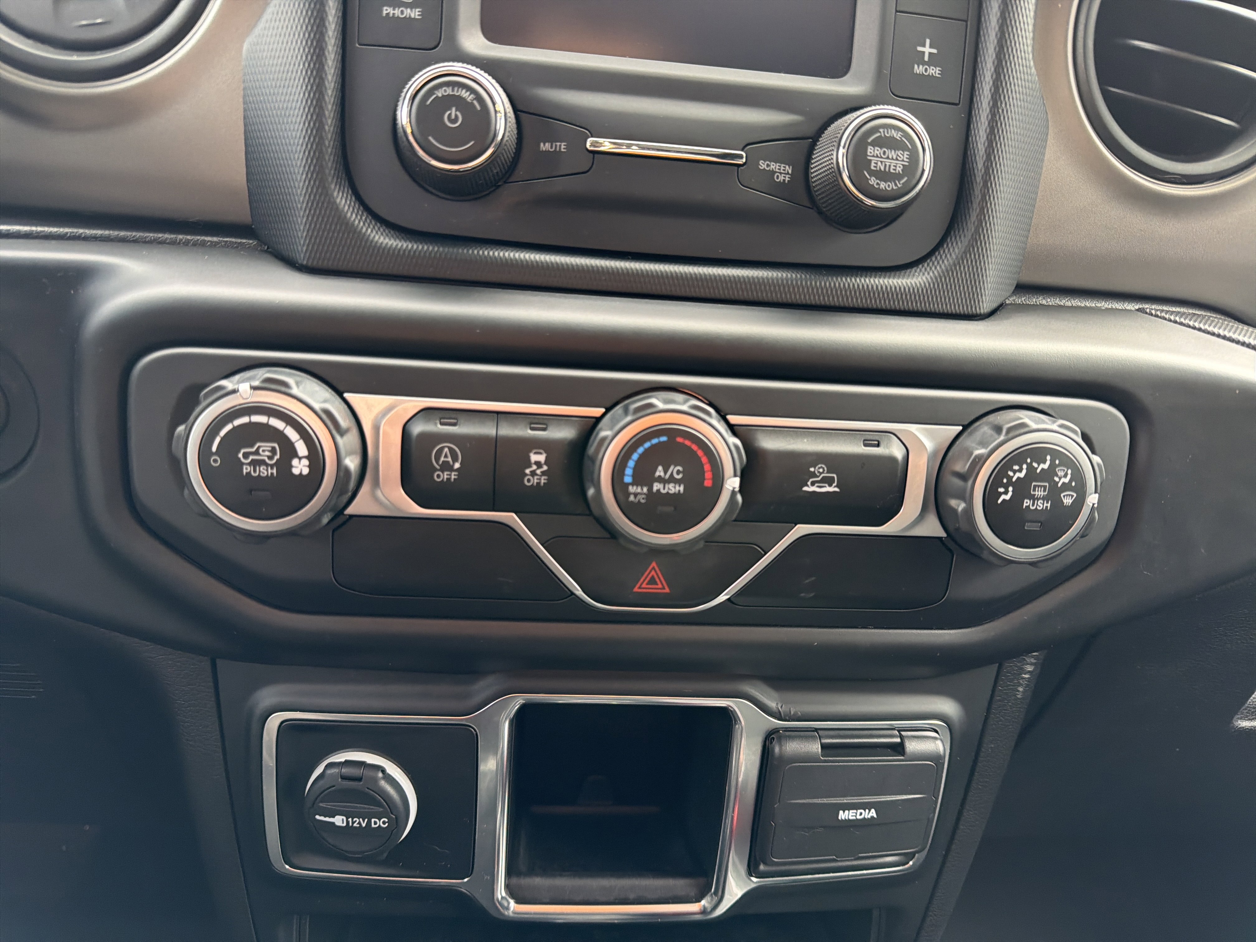 Used 2021 Jeep Wrangler Sport image 19