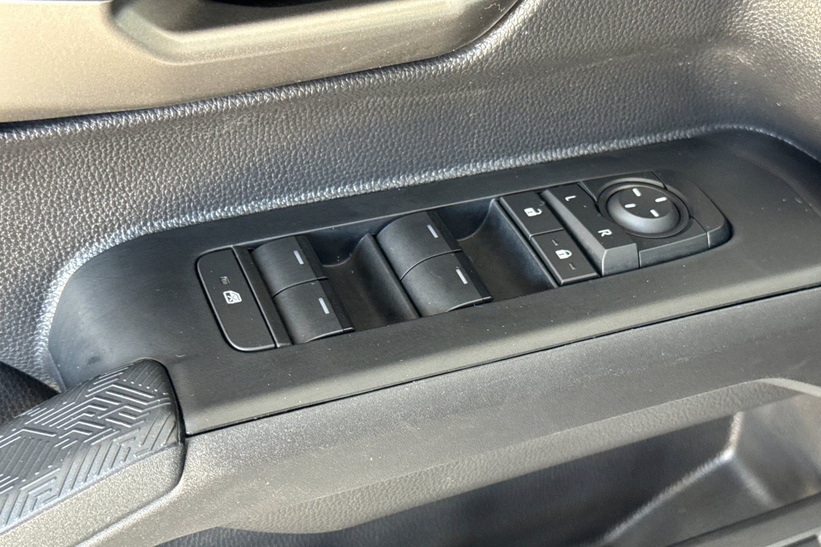 Certified 2025 Toyota Tacoma TRD Sport AWD/4WD image 14