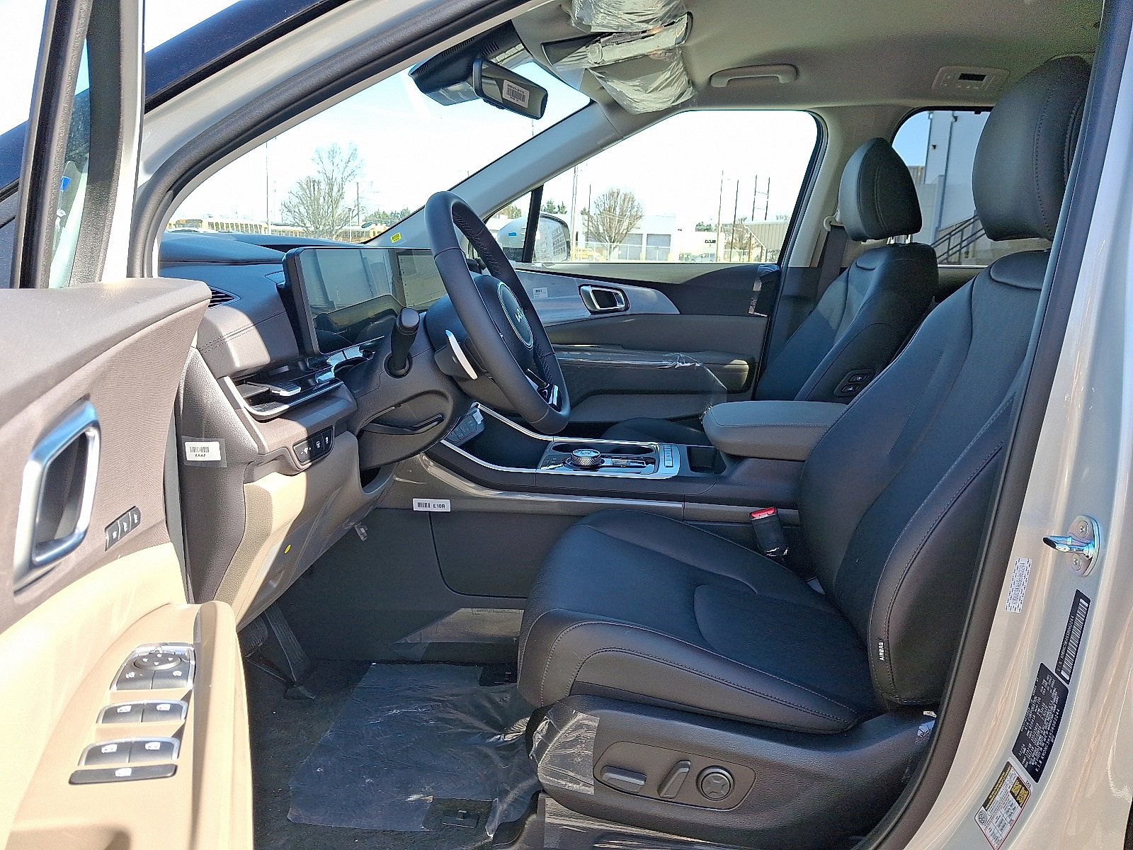 New 2025 Kia Carnival EX image 13