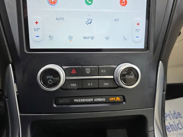 Used 2022 Ford Edge Titanium image 19