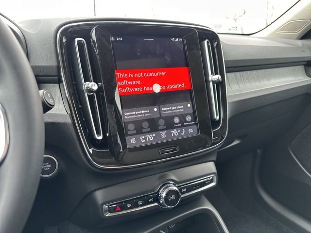 New 2026 Volvo XC40 B5 Plus w/ Protection Package Premier image 16