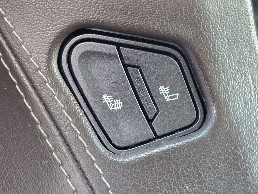 Used 2019 Chevrolet Tahoe LT w/ Luxury Package AWD/4WD image 29