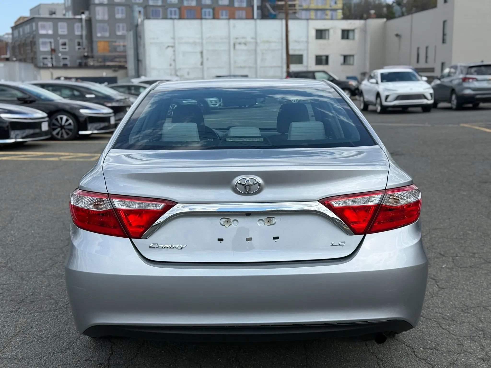 Used 2016 Toyota Camry LE FWD image 8