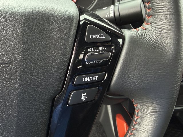 Used 2025 Nissan Frontier PRO-4X AWD/4WD image 15