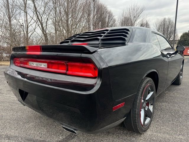 Used 2013 Dodge Challenger SXT image 3