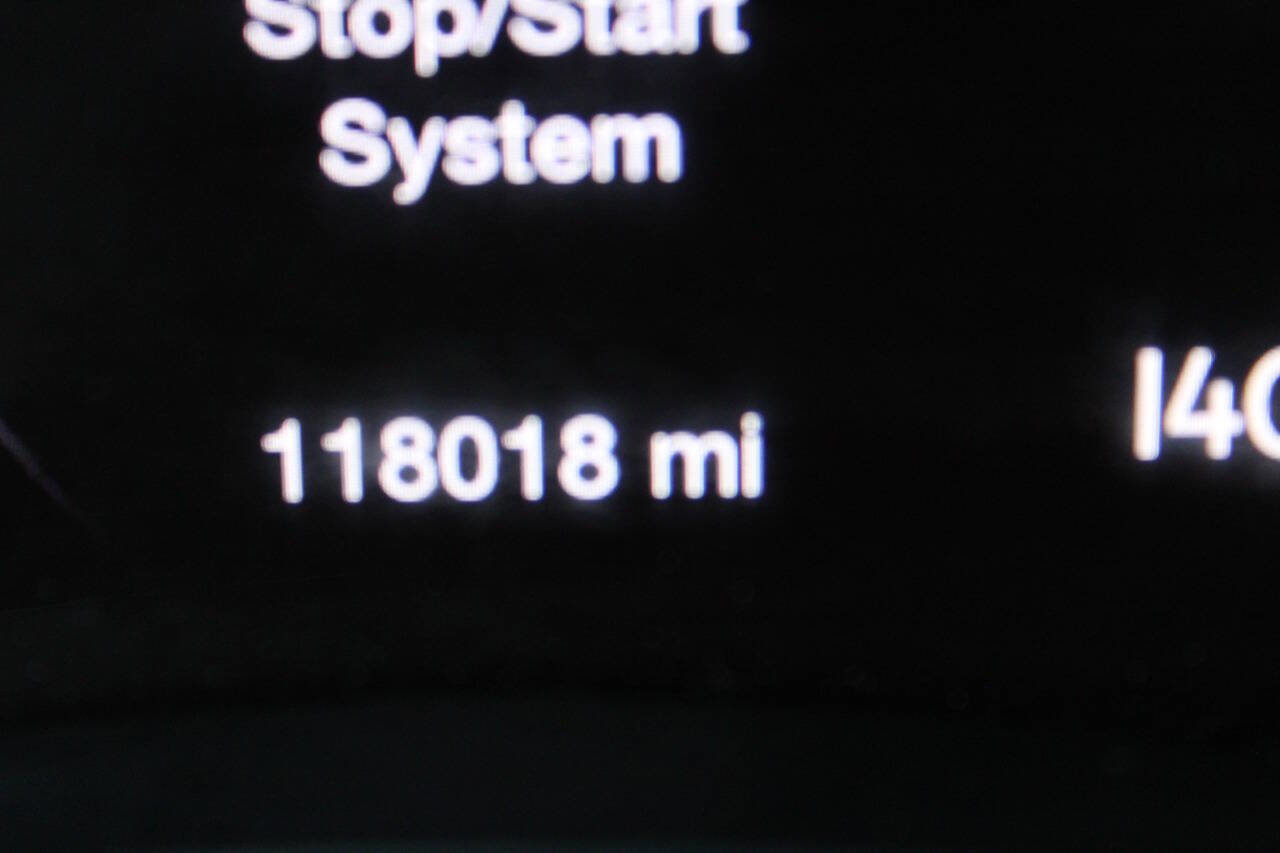 Used 2018 Jeep Grand Cherokee Altitude image 15