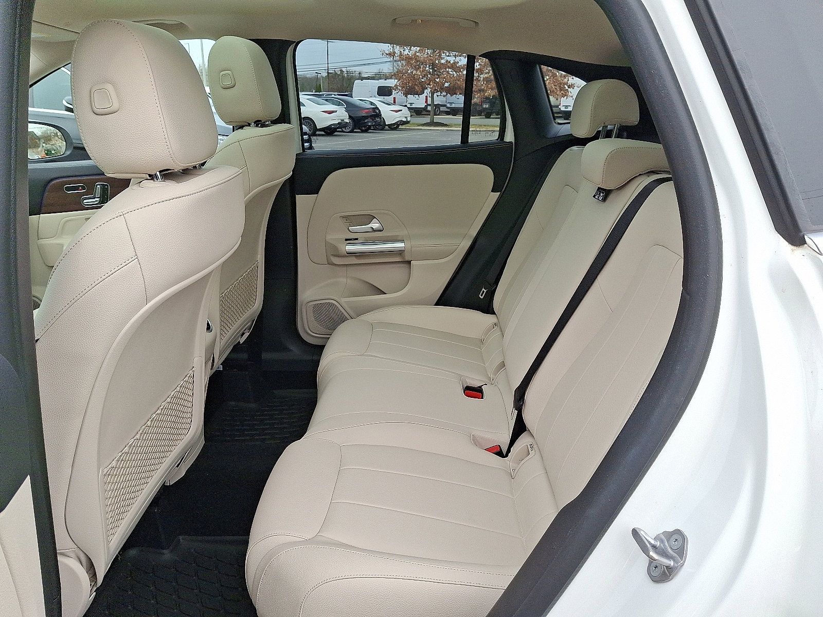 Used 2022 Mercedes-Benz GLA 250 4MATIC image 10