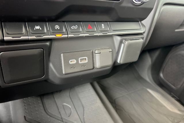 Used 2023 Chevrolet Silverado 1500 Custom image 36