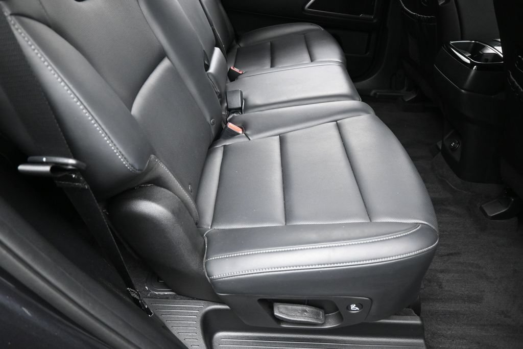 Used 2025 Kia Telluride LX FWD image 38