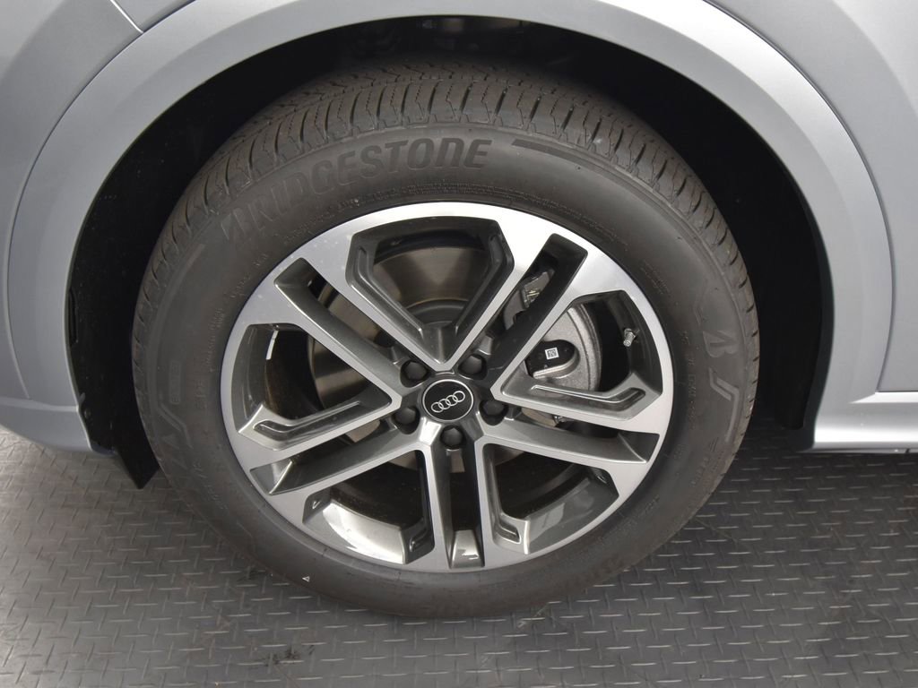 New 2025 Audi Q5 Prestige image 11