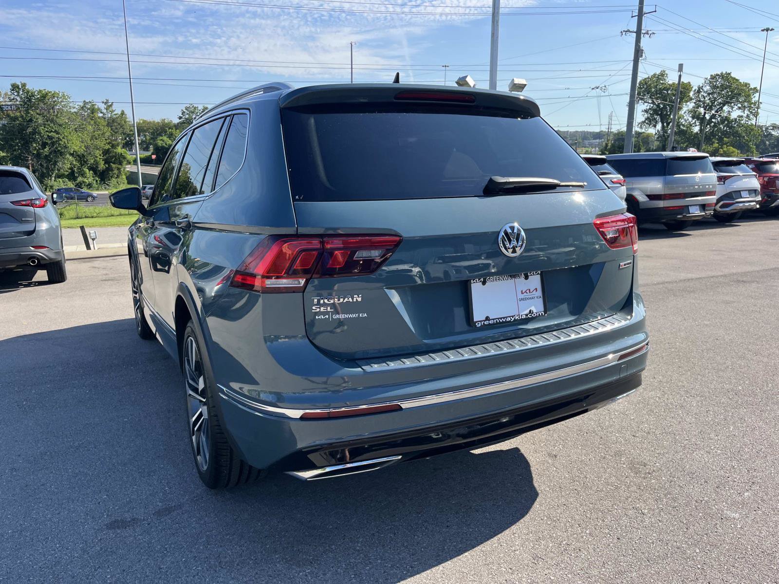 Used 2020 Volkswagen Tiguan SEL Premium R-Line AWD/4WD image 5