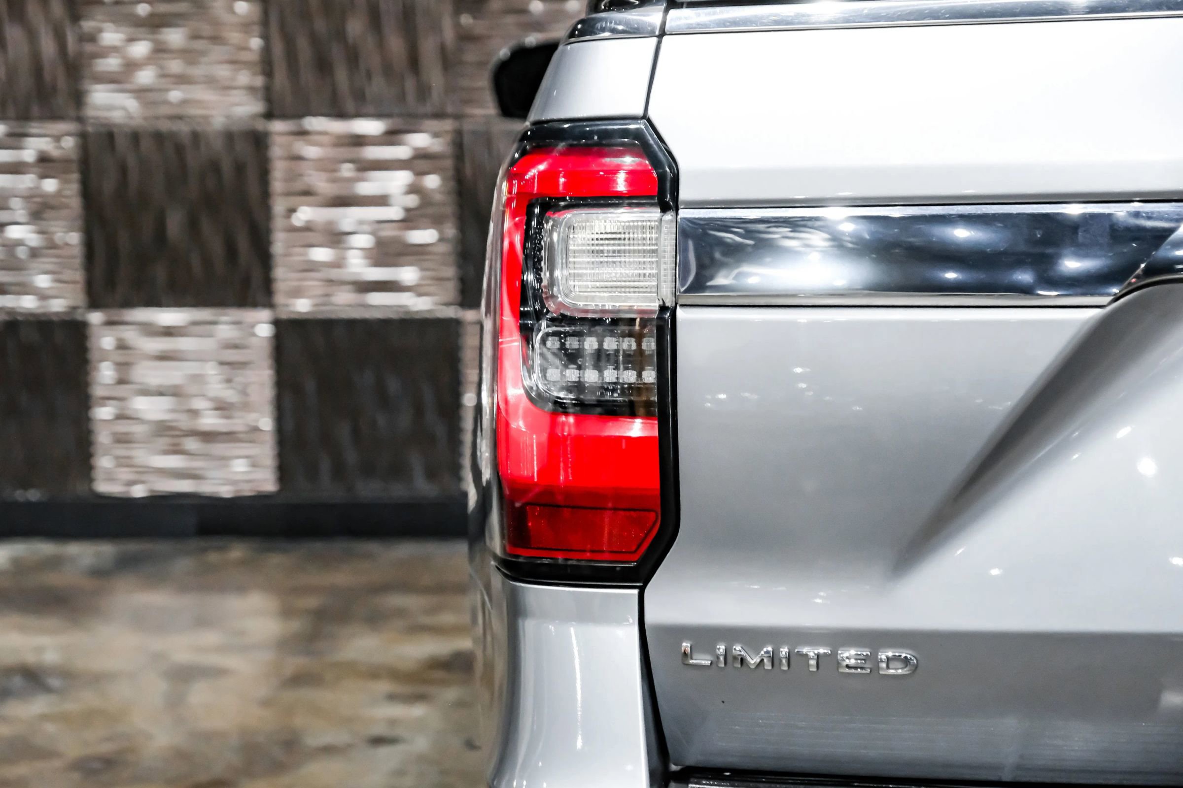 Used 2021 Ford Expedition Limited image 42