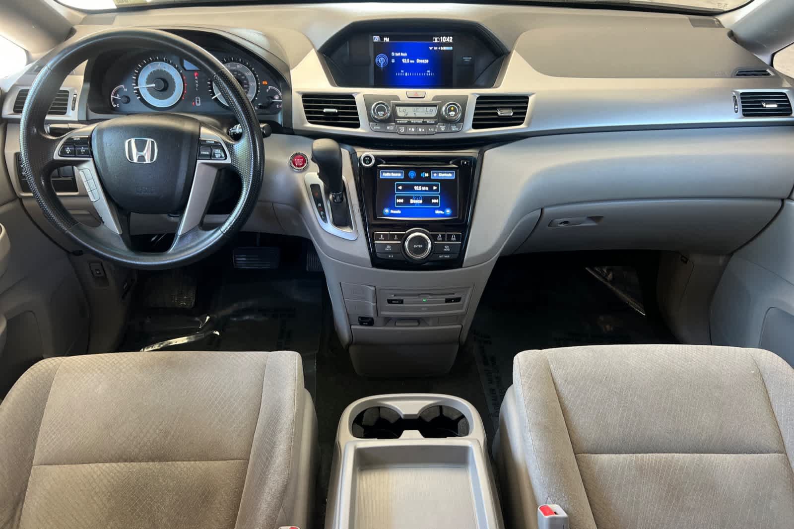 Used 2016 Honda Odyssey SE image 3