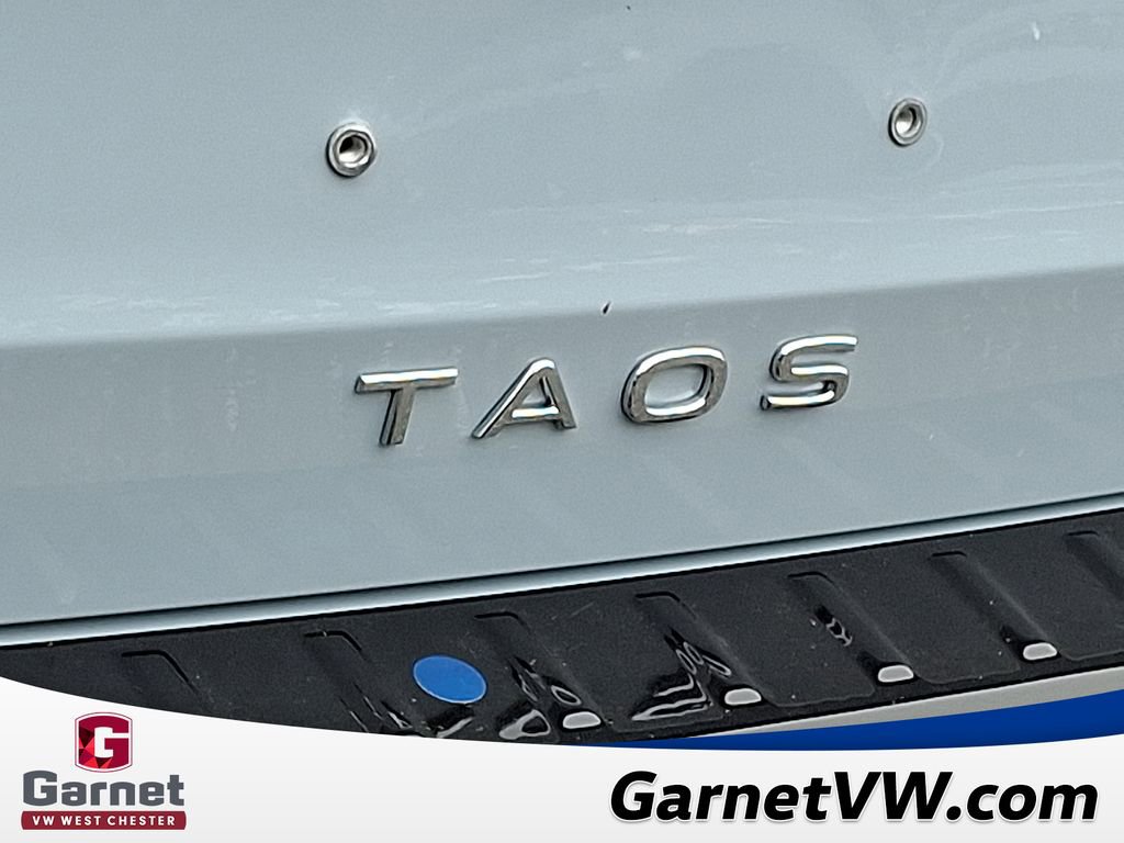 New 2026 Volkswagen Taos SE image 11