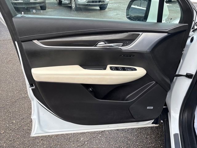 Used 2024 Cadillac XT6 Sport image 7