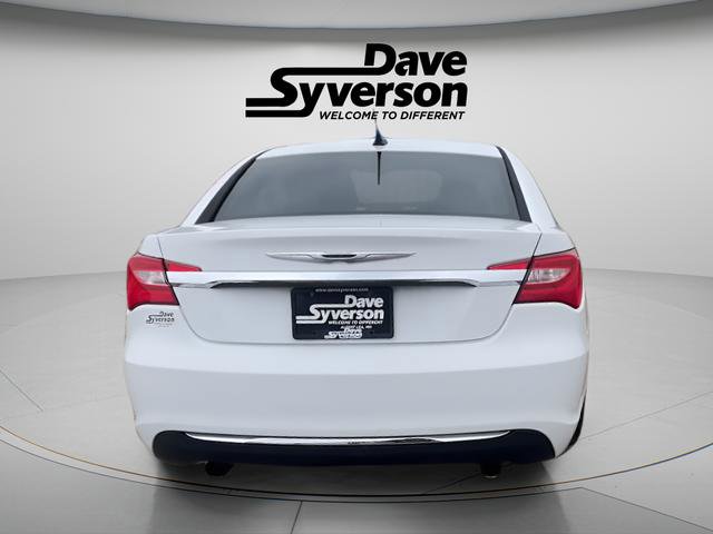 Used 2014 Chrysler 200 Limited image 4
