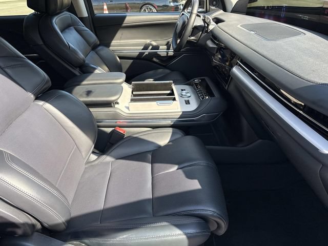 Certified 2025 Lincoln Navigator Reserve AWD/4WD image 24