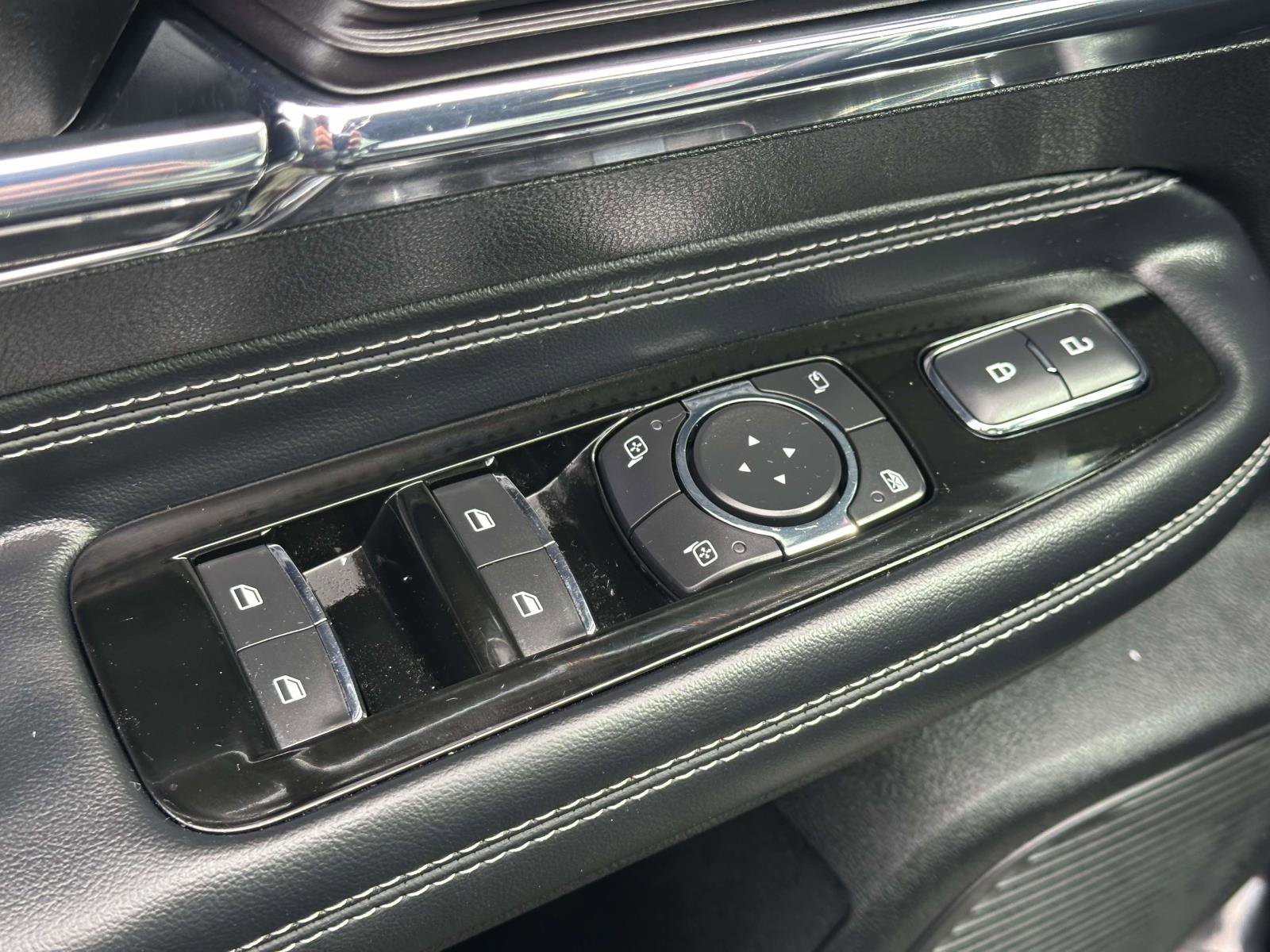 Used 2022 Lincoln Corsair Reserve w/ Equipment Group 201A image 17