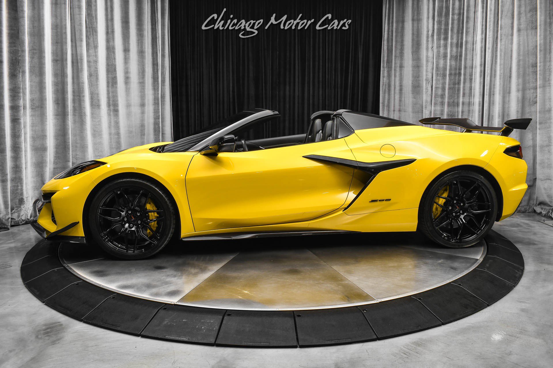 Used 2025 Chevrolet Corvette Z06 w/ Stealth Interior Trim Package image 1