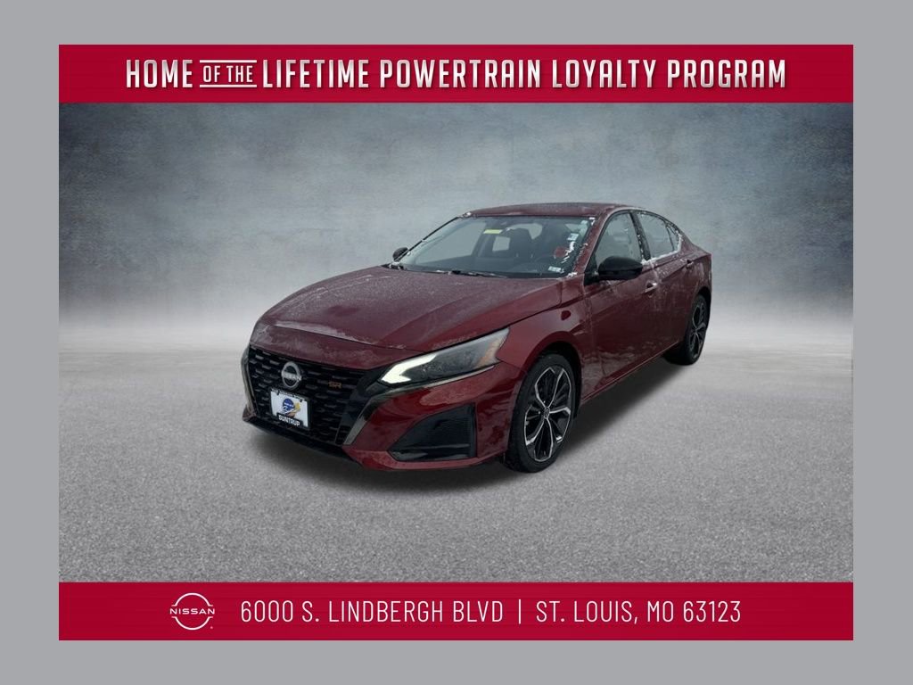 Used 2023 Nissan Altima 2.5 SR w/ SR Premium Package image 1