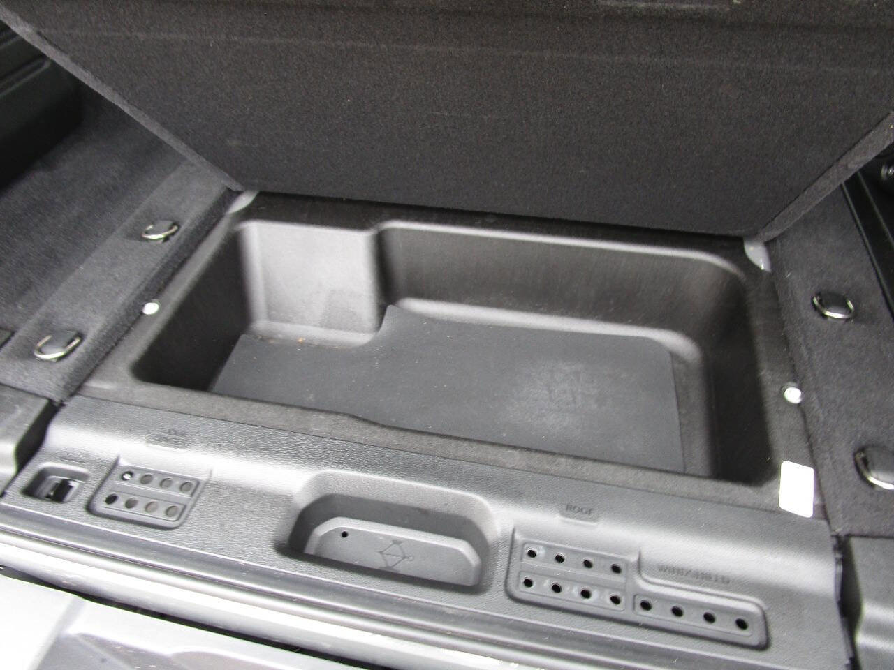 Used 2021 Jeep Wrangler Unlimited Sahara w/ Uconnect 4C Nav & Sound Group image 23