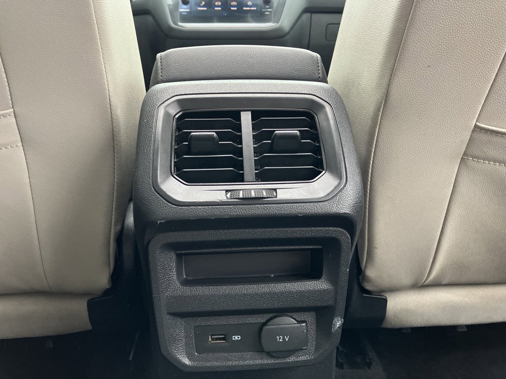 Used 2020 Volkswagen Tiguan SE w/ Panoramic Sunroof Package image 36