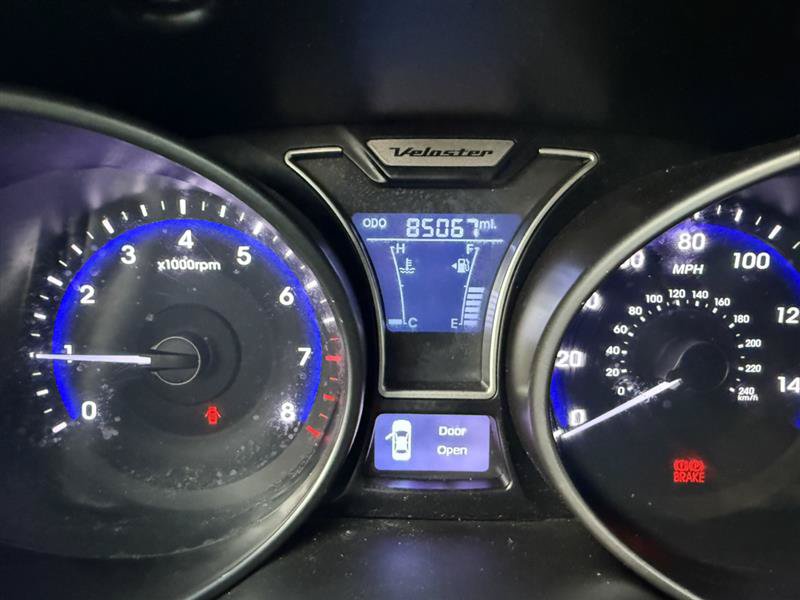 Used 2013 Hyundai Veloster Turbo FWD image 25