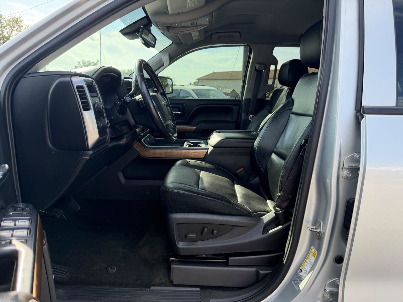 Used 2014 Chevrolet Silverado 1500 LTZ w/ LTZ Plus Package AWD/4WD image 15